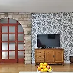 Iko Nemira Apartamento *