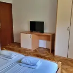 Iko Nemira Apartamento *