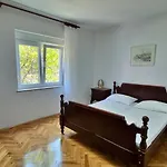 Iko Nemira Apartamento Omiš