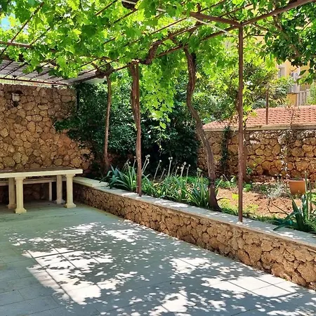 Iko Nemira Apartman Omis