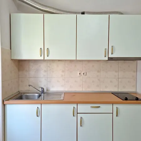 Apartman Iko Nemira Omis