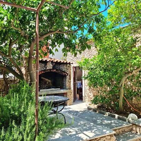 Iko Nemira Apartman Omis