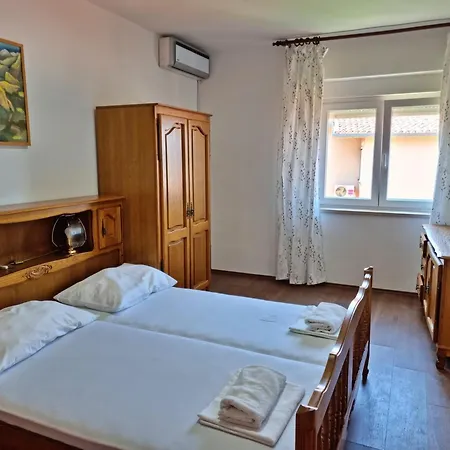 Iko Nemira Apartman *