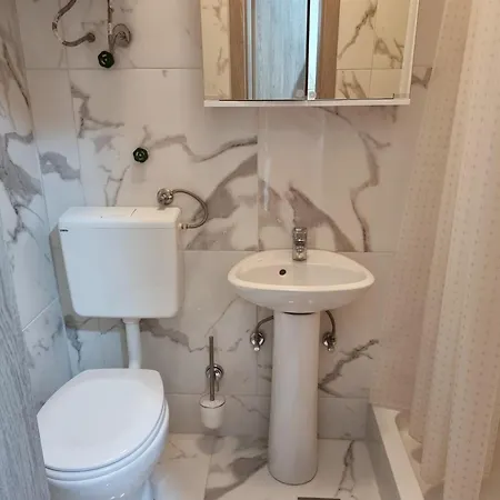 Iko Nemira Apartman *